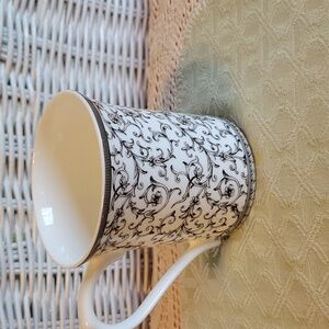 Queens Kitchen Black Story Arabesque Bone China Mug